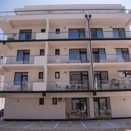 Garsoniera De La Mare Apartment นาโวดาริ ภายนอก รูปภาพ