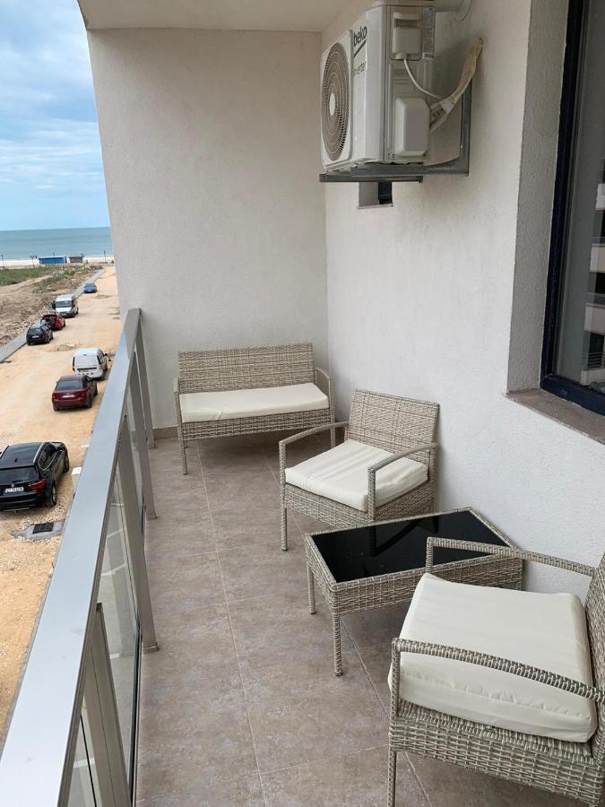 Garsoniera De La Mare Apartment นาโวดาริ ภายนอก รูปภาพ