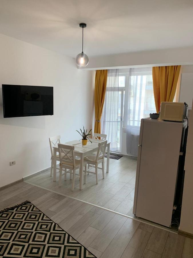 Garsoniera De La Mare Apartment นาโวดาริ ภายนอก รูปภาพ