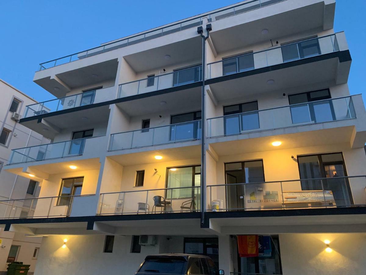 Garsoniera De La Mare Apartment นาโวดาริ ภายนอก รูปภาพ